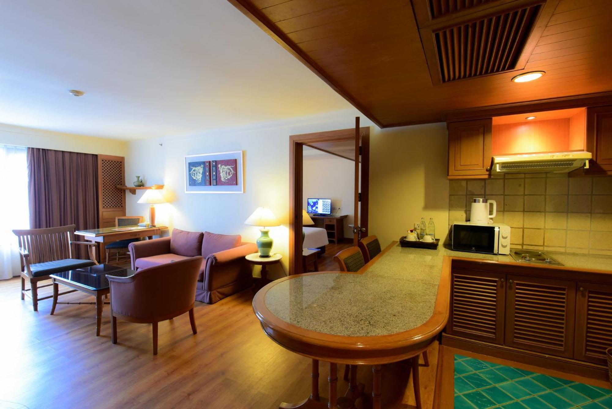 Silom Serene A Boutique Hotel Bangkok Luaran gambar
