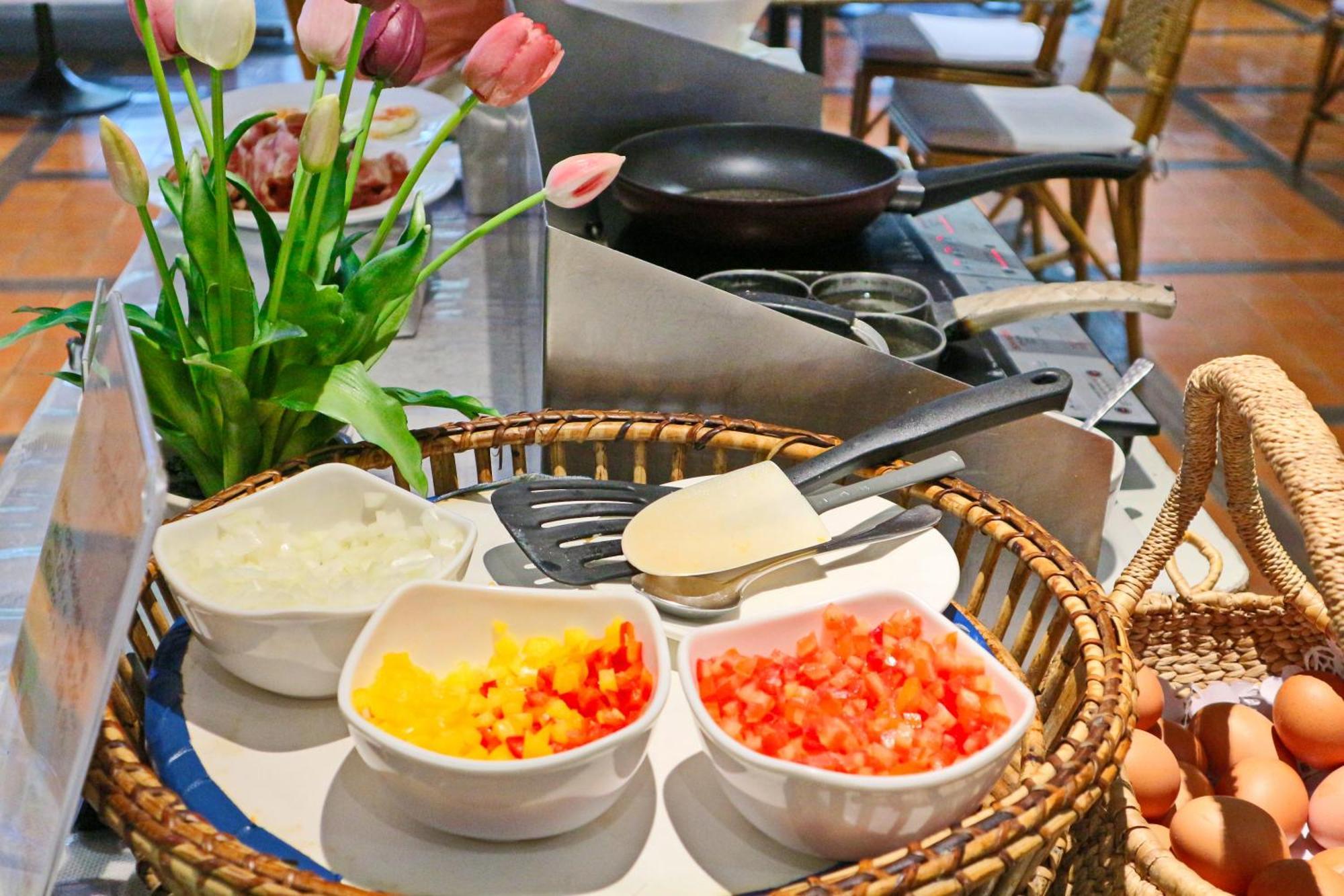 Silom Serene A Boutique Hotel Bangkok Luaran gambar
