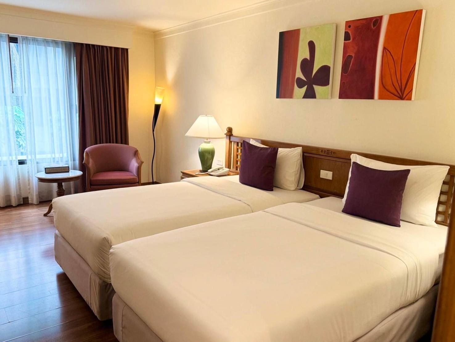 Silom Serene A Boutique Hotel Bangkok Luaran gambar