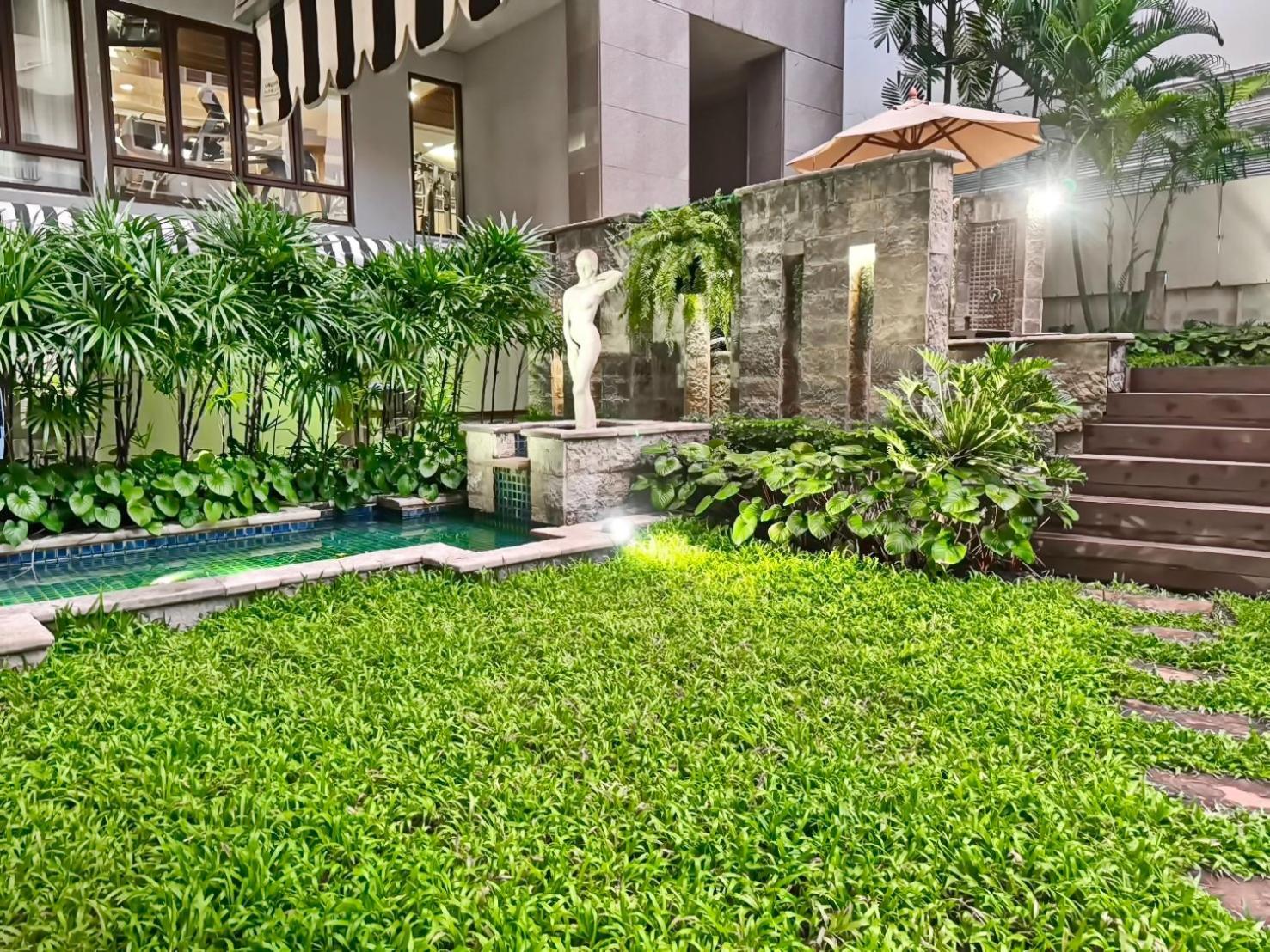 Silom Serene A Boutique Hotel Bangkok Luaran gambar