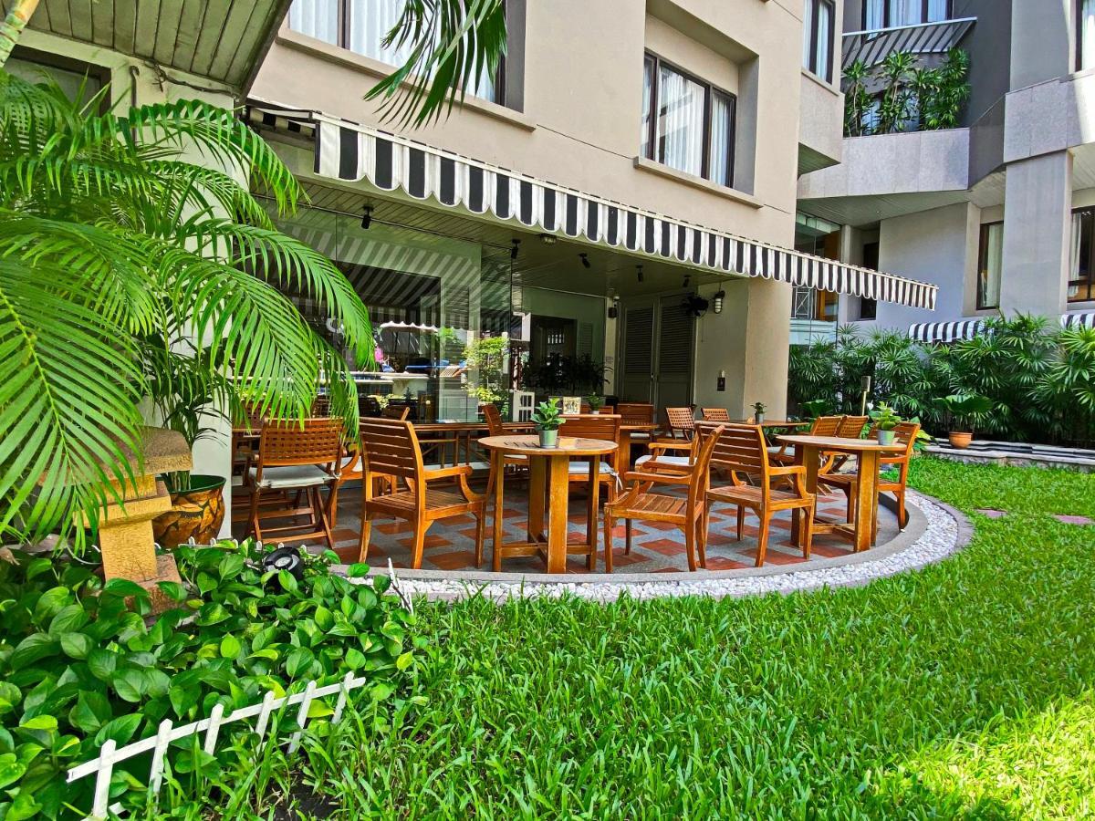 Silom Serene A Boutique Hotel Bangkok Luaran gambar