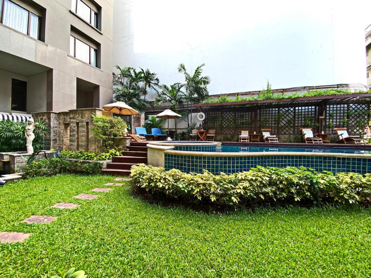 Silom Serene A Boutique Hotel Bangkok Luaran gambar