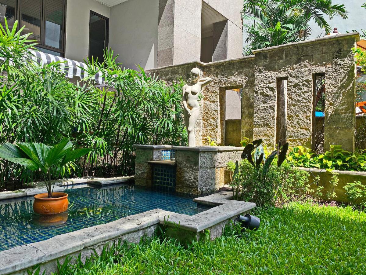 Silom Serene A Boutique Hotel Bangkok Luaran gambar
